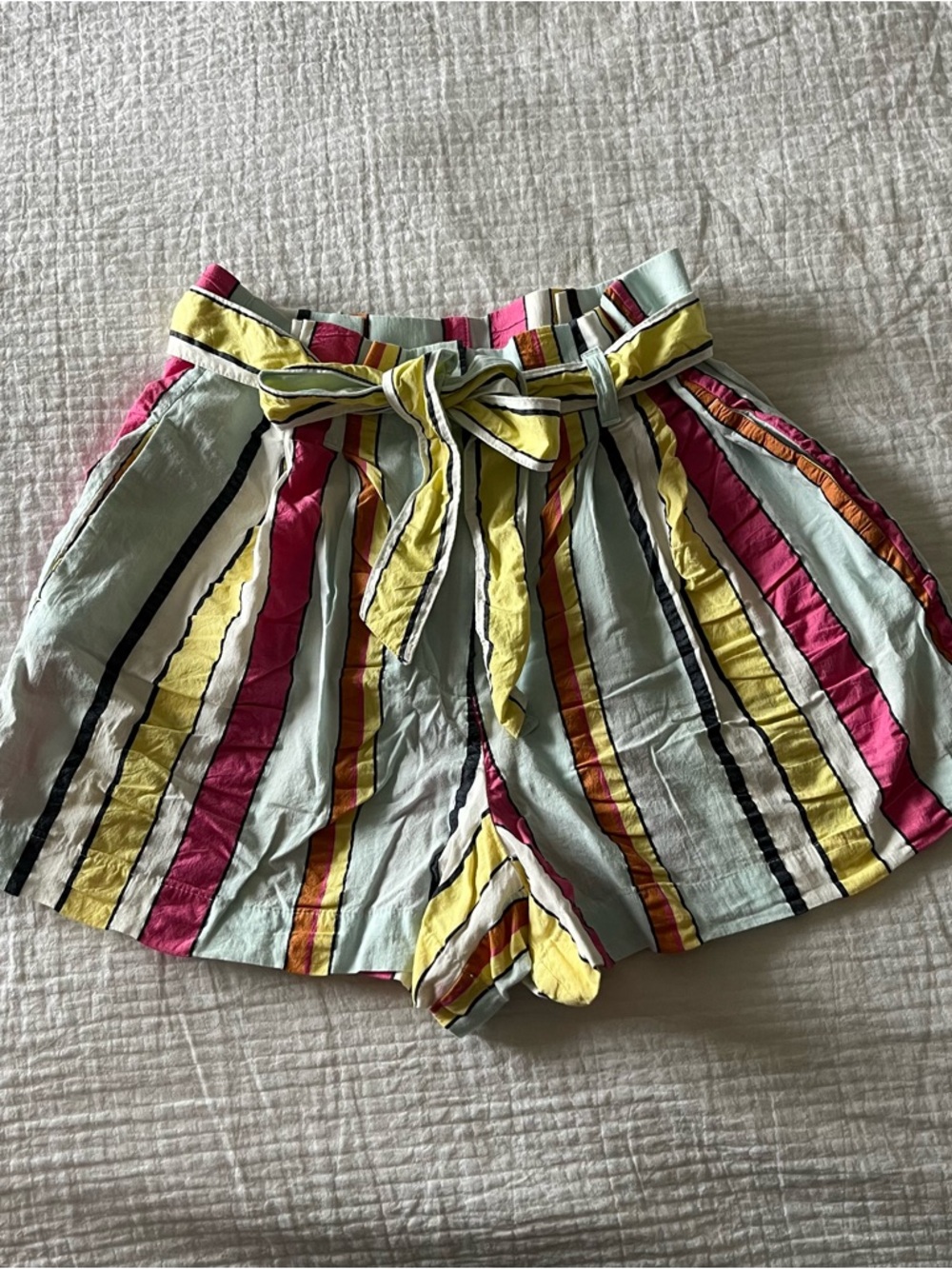 High-Waist Striped Paperbag Shorts with Tie Belt Seersucker Ribbon Cotton Sz 10